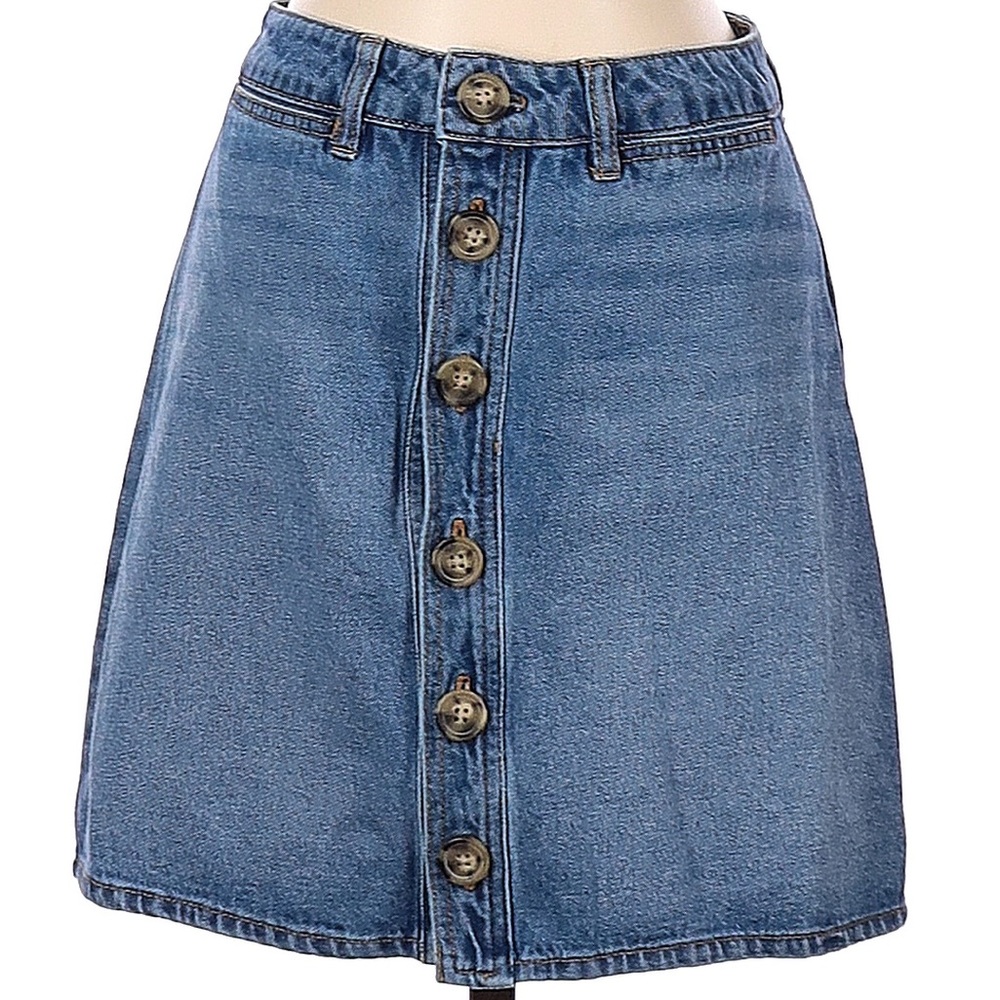 NWT Harper Blue Denim Skirt in Size Small